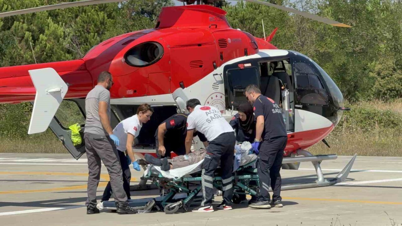 Yaşlı adamın yardımına ambulans helikopter yetişti