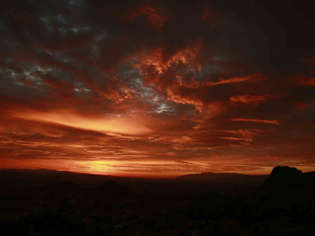 Afyonkarahisar’da gün doğumu manzarası mest etti