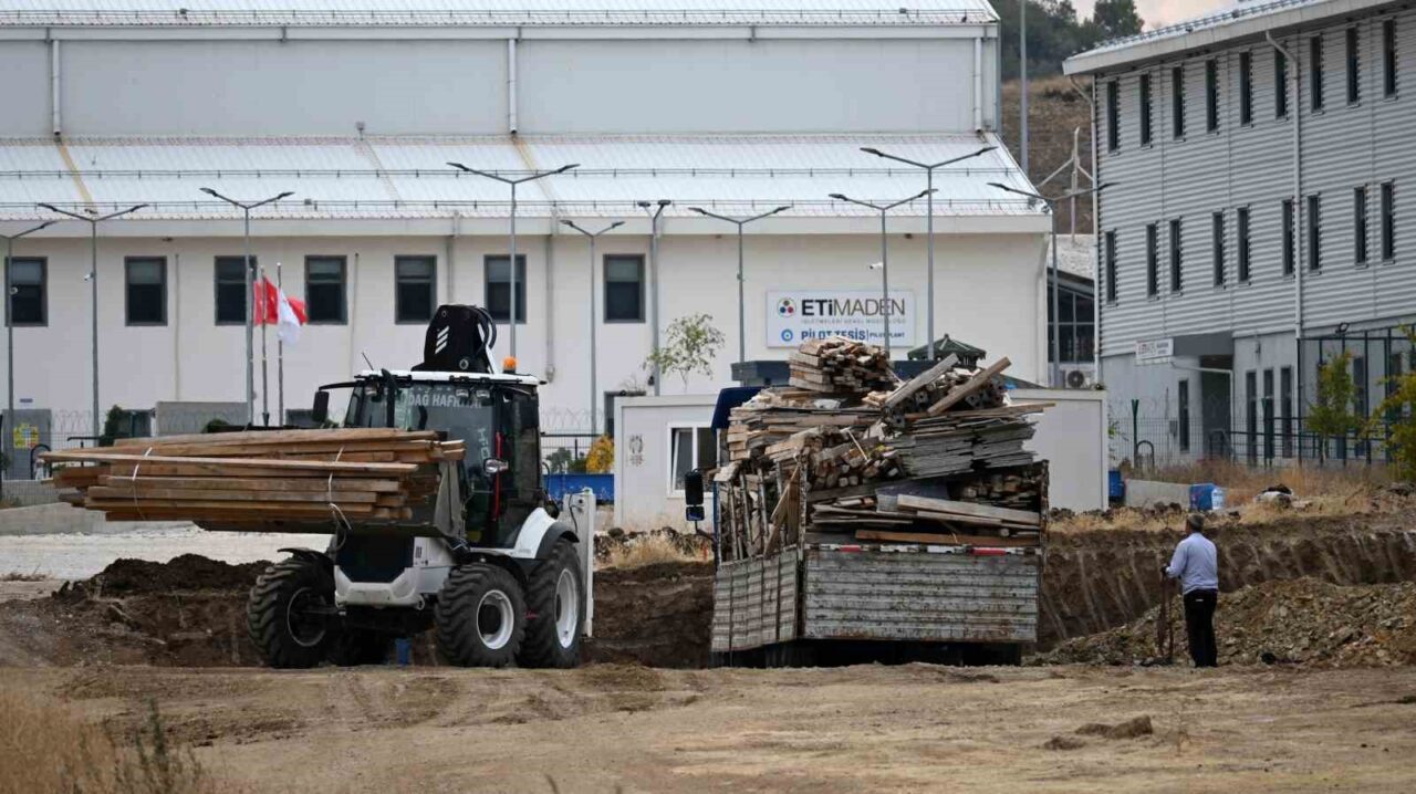 AK Parti İl Başkanı Albayrak: "CHP bu ülkenin kalkınma tarihine engel olan zihniyet olarak anılacaktır"