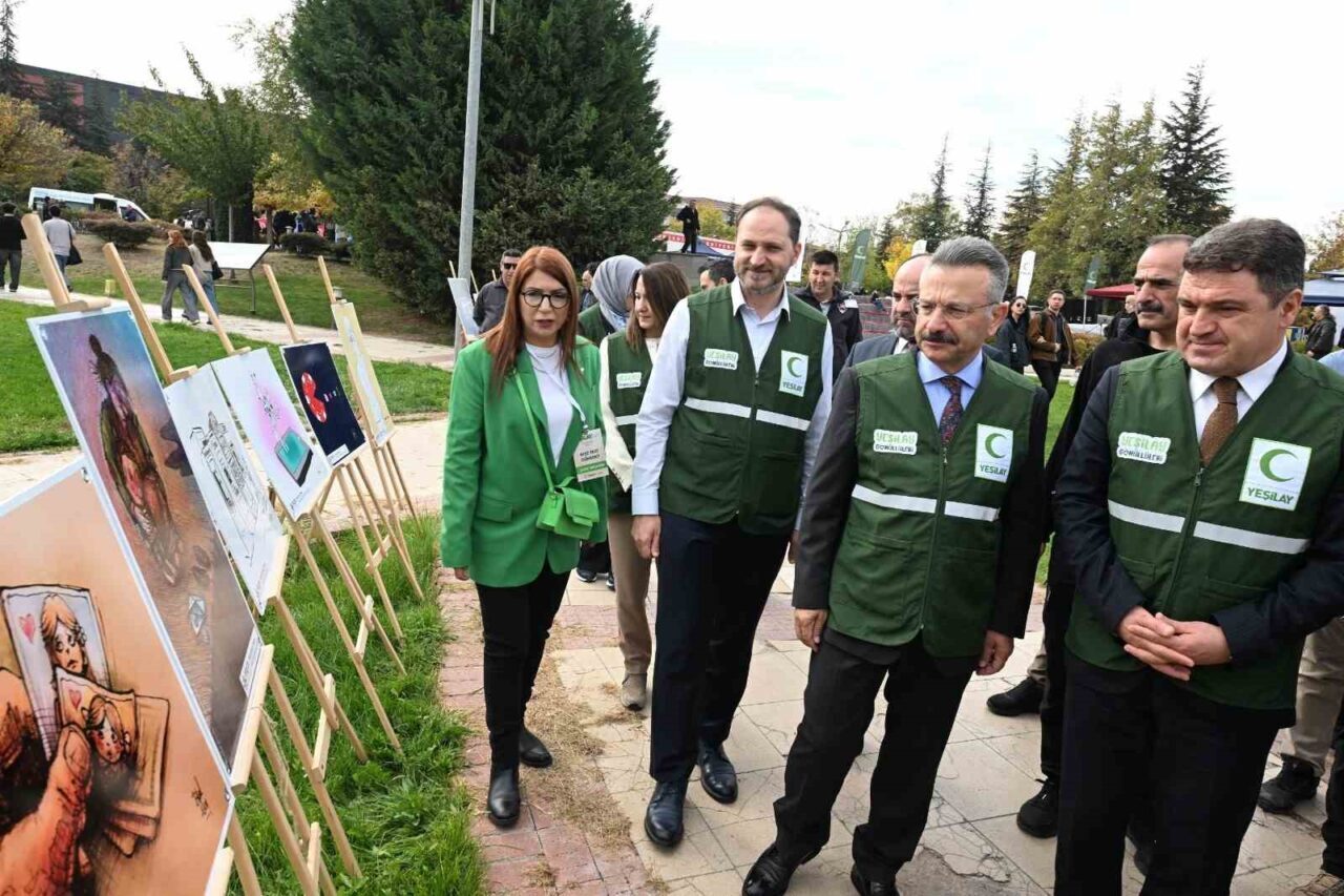 Anadolu Üniversitesi’nde YeşilayFest başladı