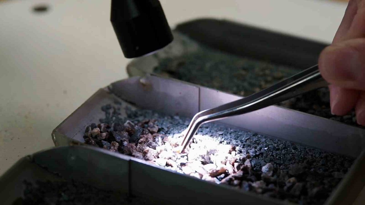 Bakan Bayraktar: "Rezervuarların dilini çözüyor, enerji bağımsızlığımıza güç katıyoruz