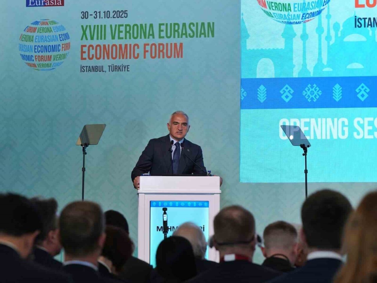 Bakan Ersoy: "Turizmde başarının sırrı güvenli, sürdürülebilir turizm ve etkili tanıtım"