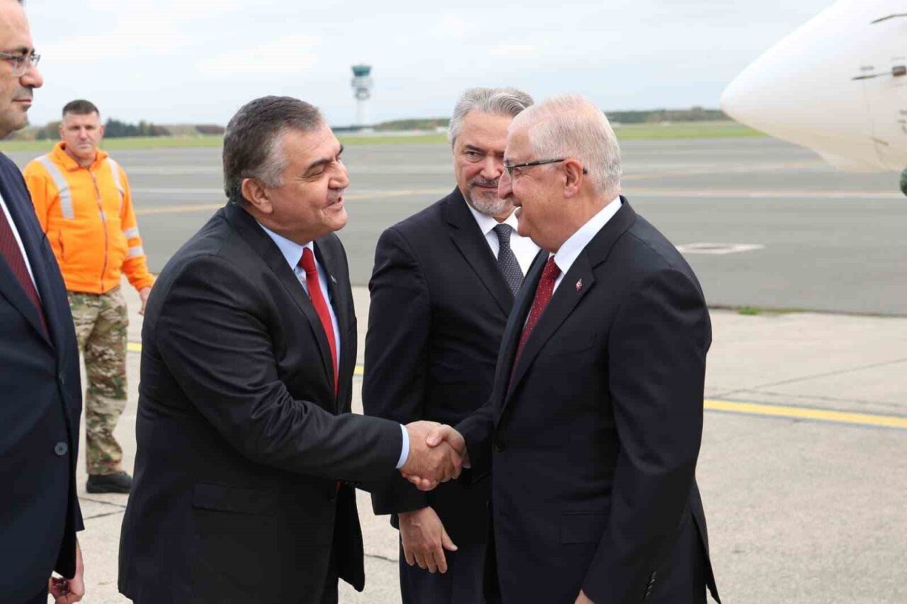 Bakan Güler, NATO Savunma Bakanları Toplantısı için Brüksel’e gitti