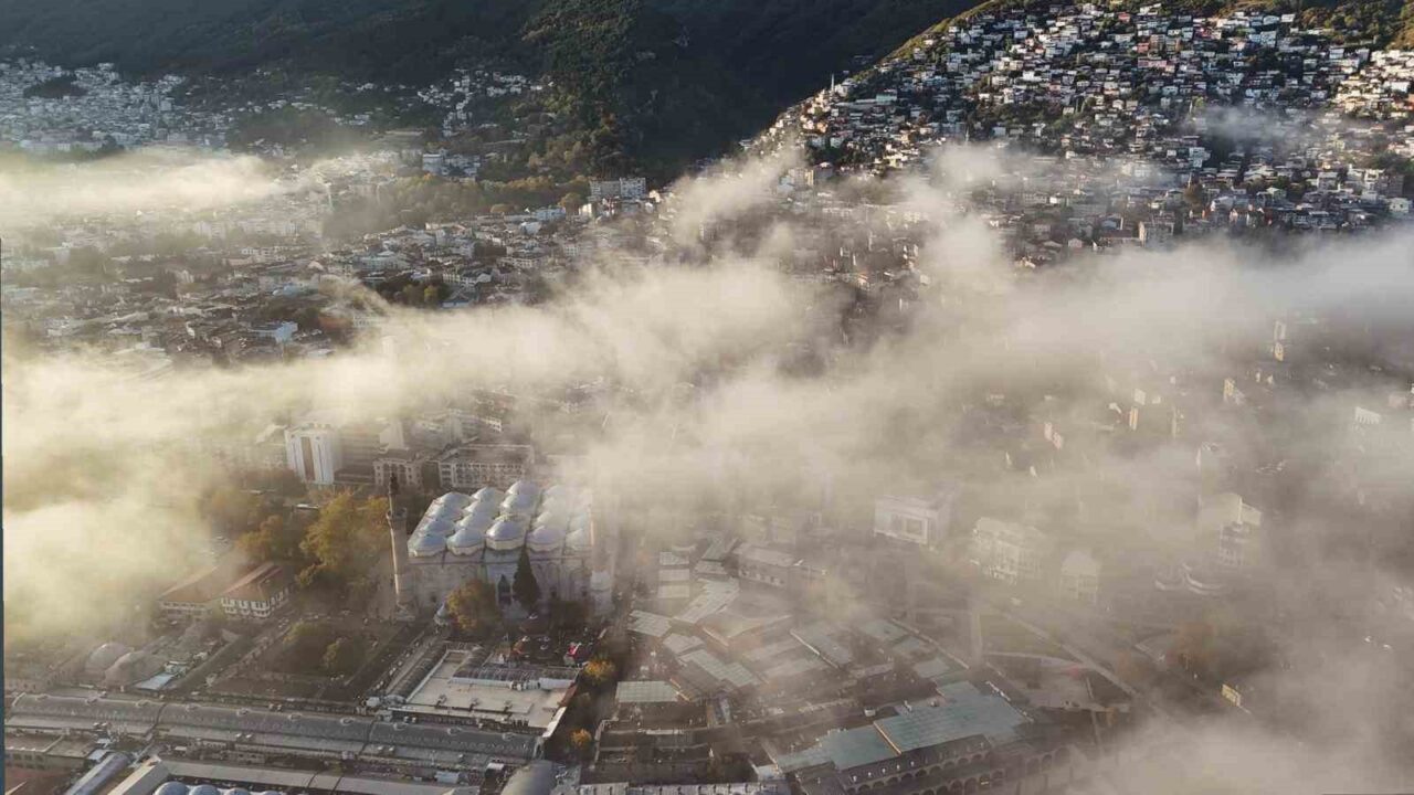 Bursa güne sisle uyandı