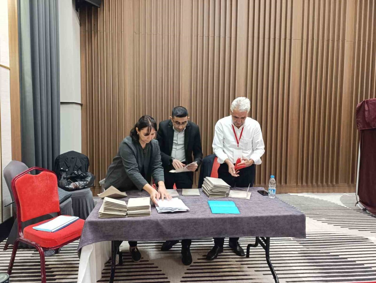 CHP’nin Afyonkarahisar İl Başkanı Hasan Karadeniz oldu