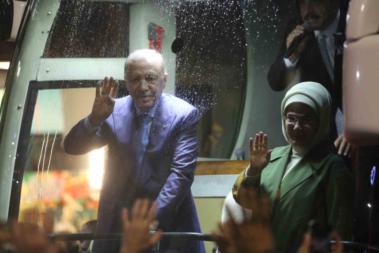 Cumhurbaşkanı Erdoğan, Rize’de: "Heyelan bölgelerini gezip görme imkanımız olacak"