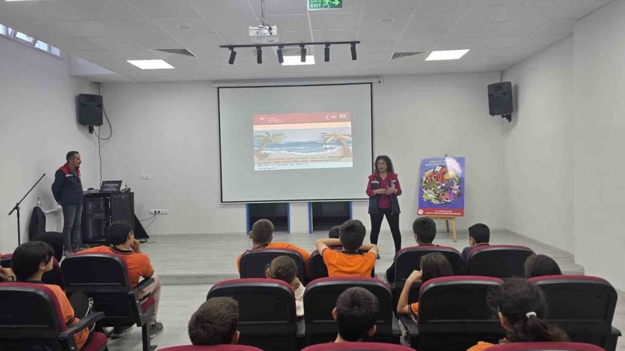 Didim’de öğrencilere deniz ve su ürünleri bilinci aşılandı