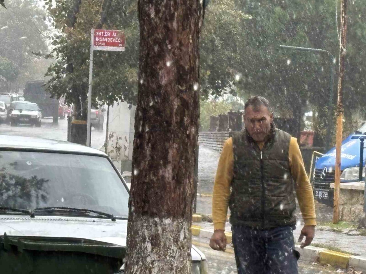 Edirne’de sağanak yağış etkili oldu