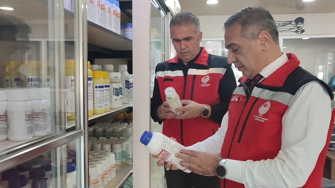 Efeler’de zirai ilaç ve gübre bayileri denetlendi