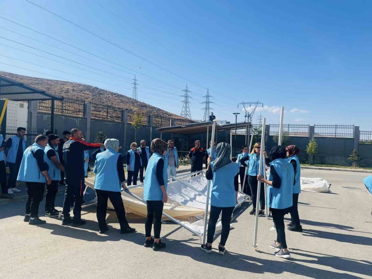 Elazığ’da yangın söndürme ve çadır kurma eğitimi