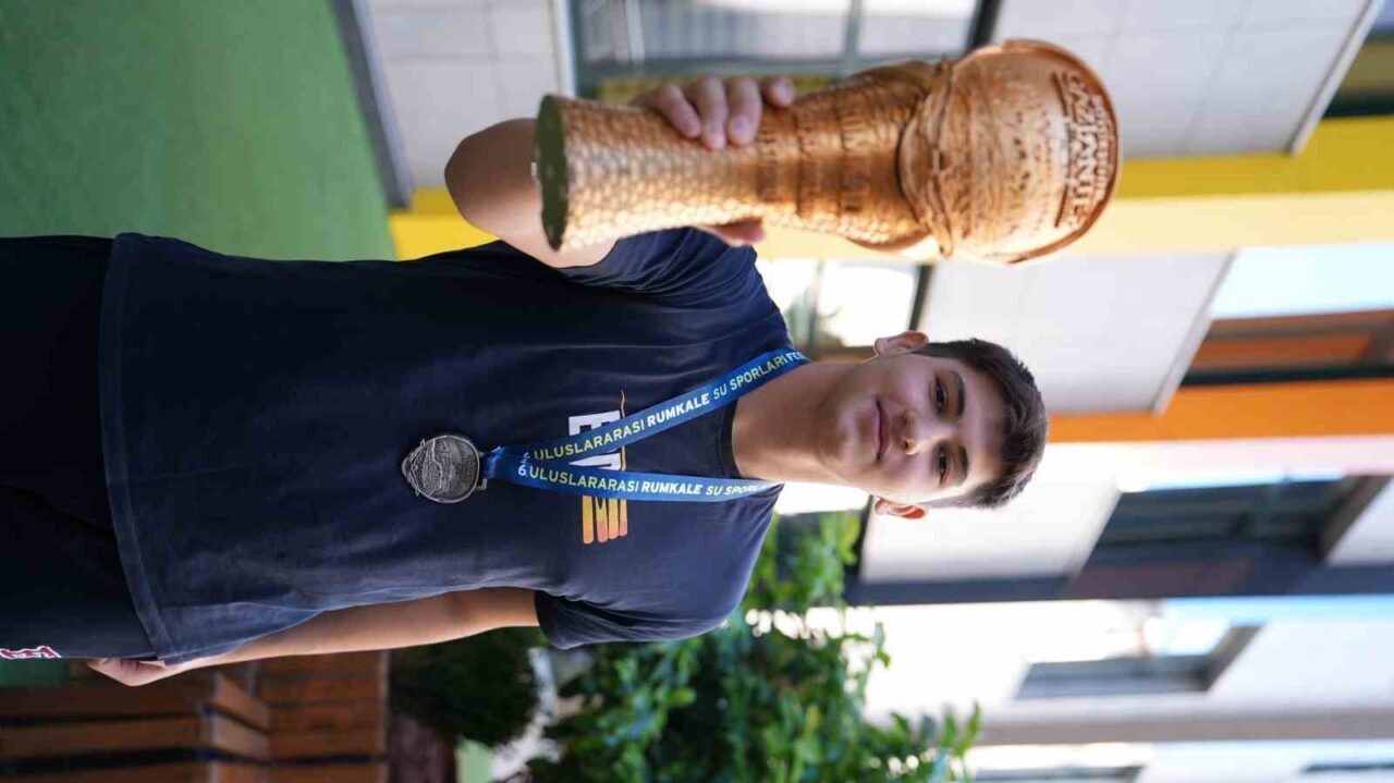 Erdem Koleji Öğrencisi Özduman’dan uluslararası şampiyonluk gururu