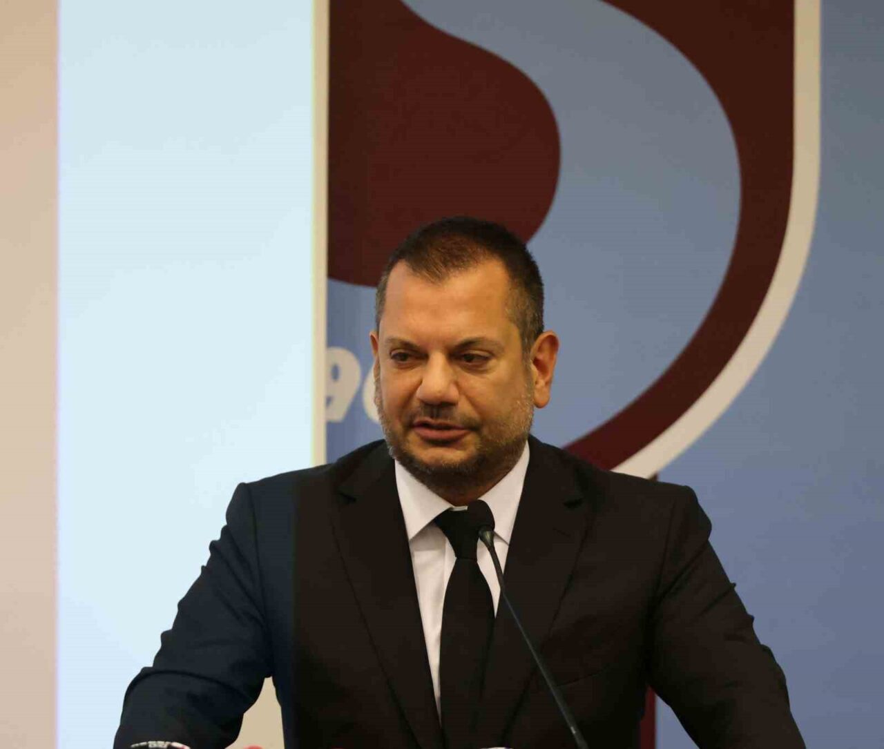 Ertuğrul Doğan: "Bu takım kendi hikayesini yazıyor"