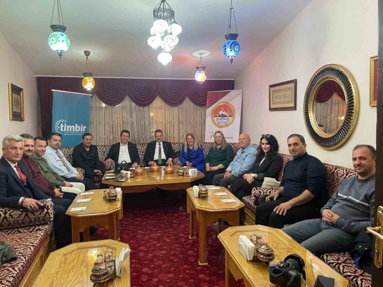 Erzurum’da Akademi ve Medya Temsilcileri dijital çağı değerlendirdi