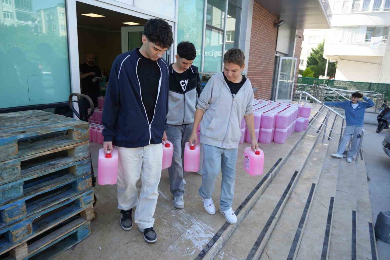 ’Fabrika gibi liseye 150 ton temizlik malzemesi siparişi