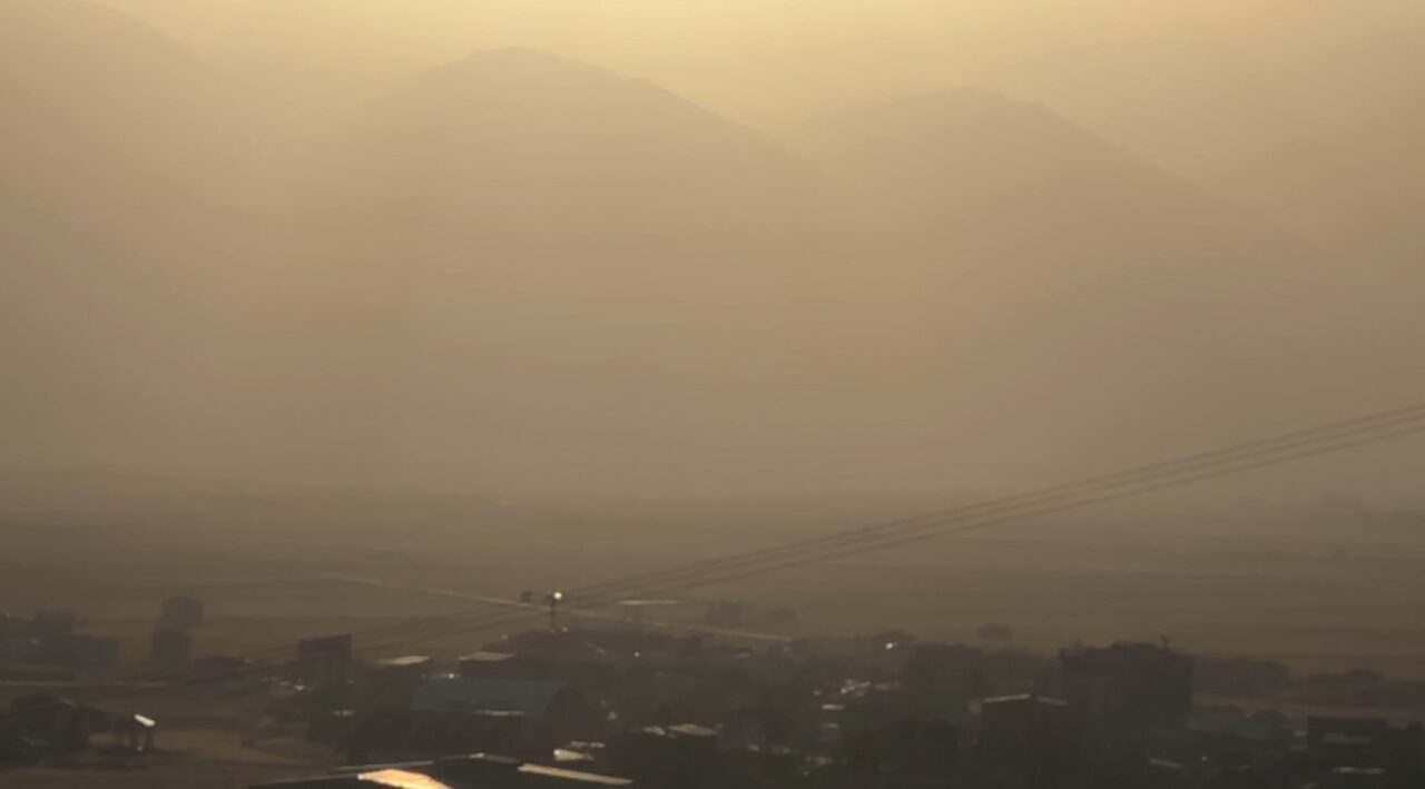 Hakkari’de toz bulutu etkili oldu