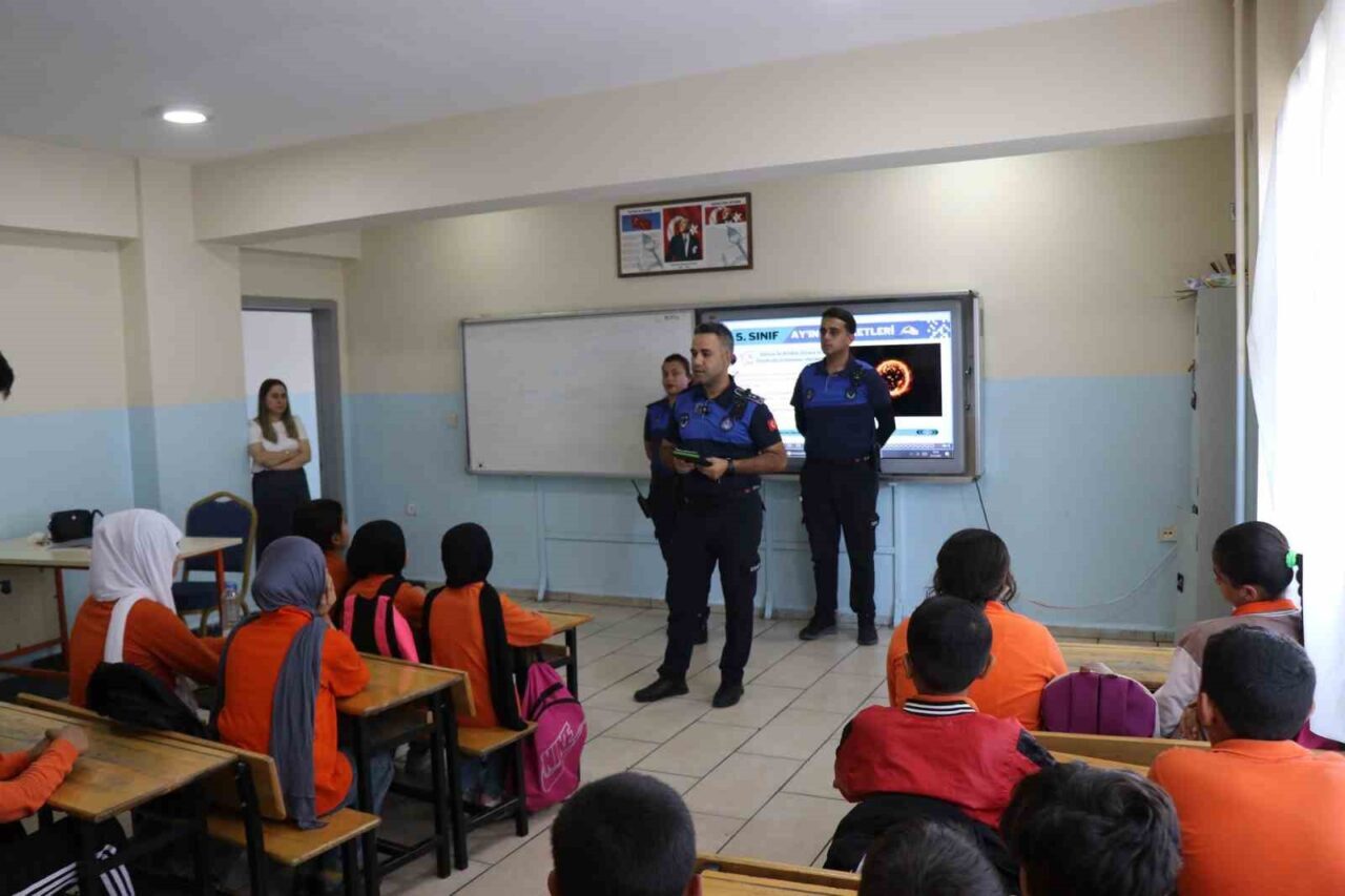 Halileye Belediyesi’nden öğrencilere ‘Bilinçli Tüketici’ semineri