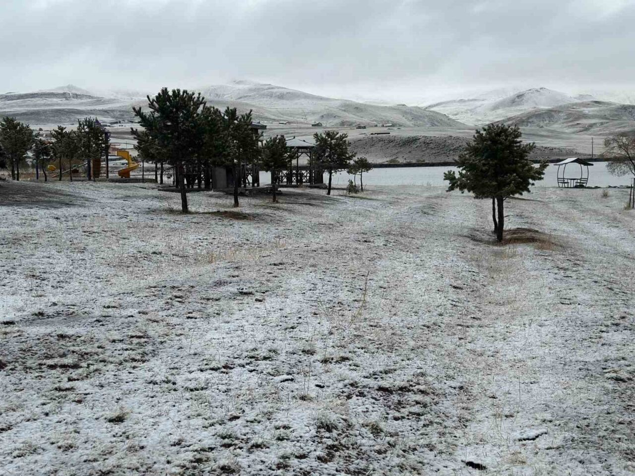Karayazı’da karla gelen güzellik