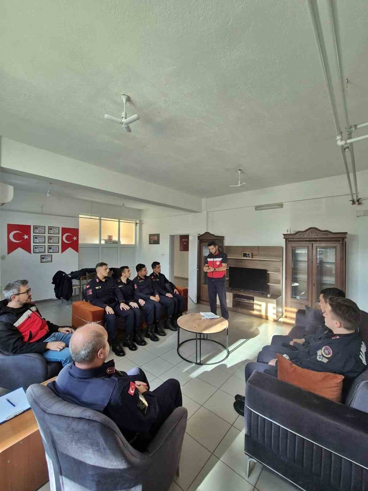 Kütahya’da hayvan nakillerinde belge kontrolü ve bilgilendirme çalışmaları