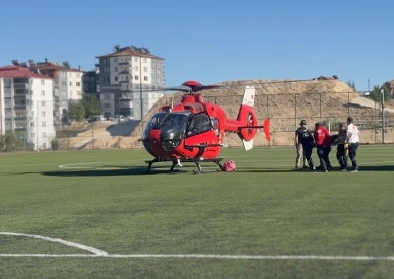 Malatya’da 77 yaşındaki hastaya hava ambulansıyla zamanında müdahale
