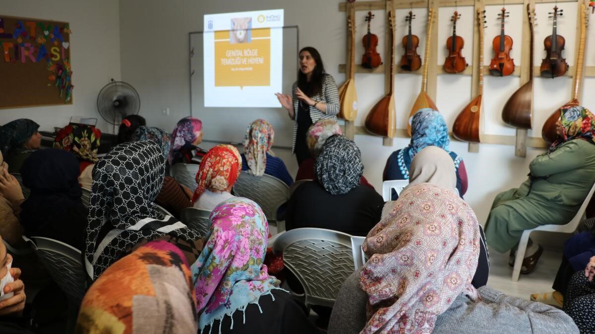 Malatya’da Konteyner Kent’te kadınlara hijyen eğitimi