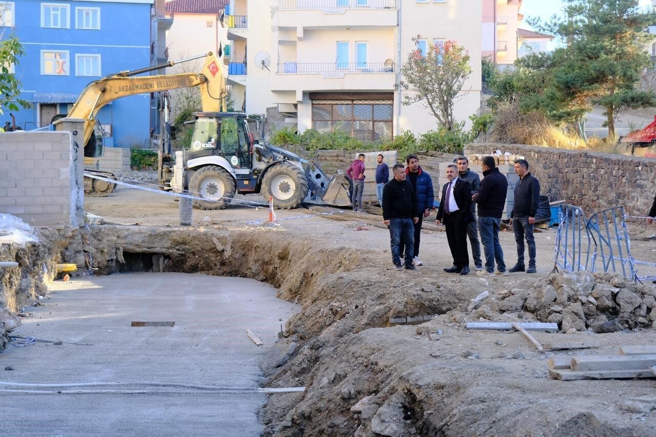 Malazgirt Caddesinde çalışmalar yoğunlaştı