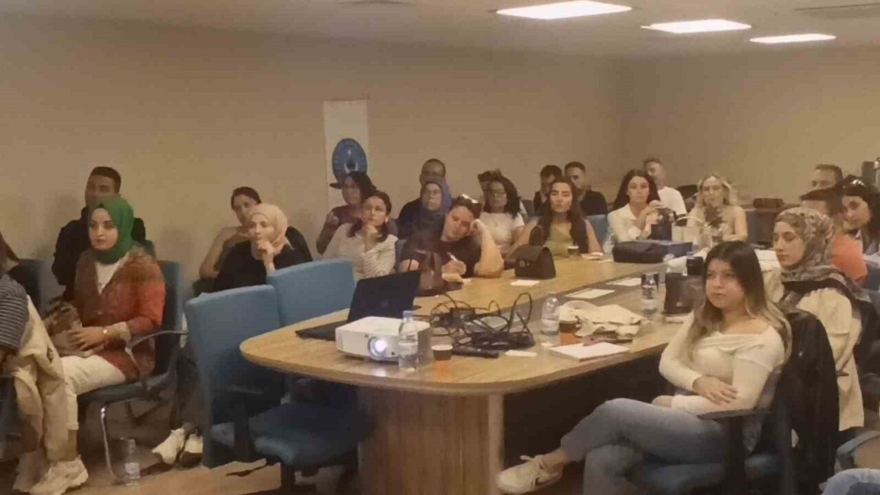 Manavgat’ta sağlık çalışanlarına EKG eğitimi