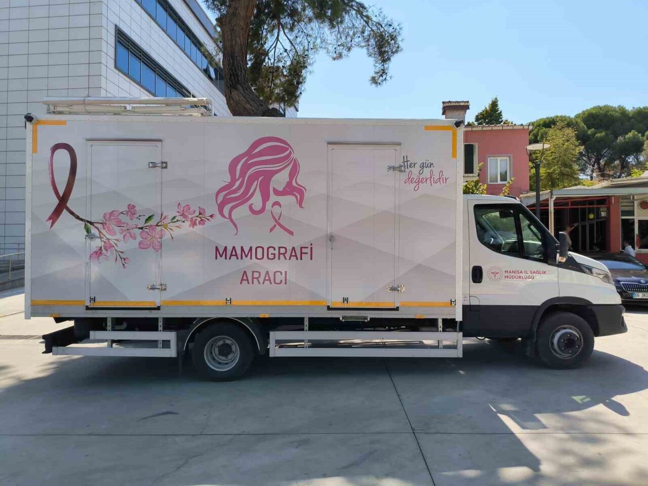 Manisa’nın mobil mamografi aracı Türkiye birincisi oldu