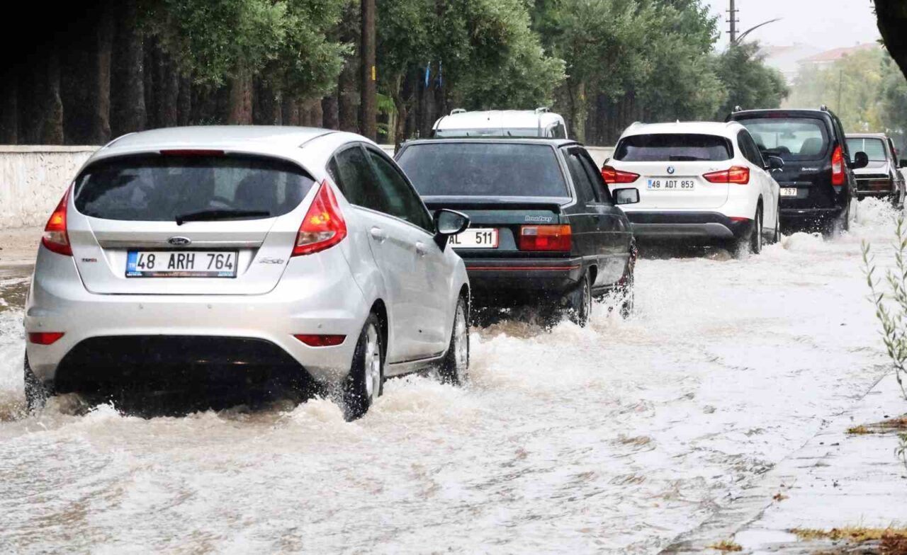 Muğla’nın 4 ilçesine sağanak yağış uyarısı