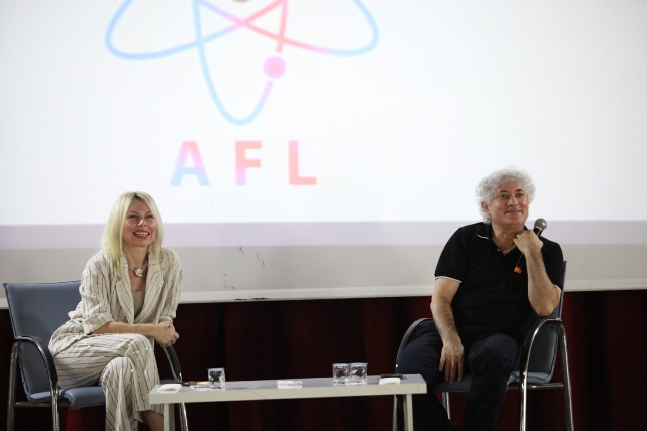 Prof. Dr. Ömer Özkan:" SMA tedavisi patentini bir kişi aldığı için başkası üretemiyor, 2 milyon dolar verilmek zorunda kalınıyor"