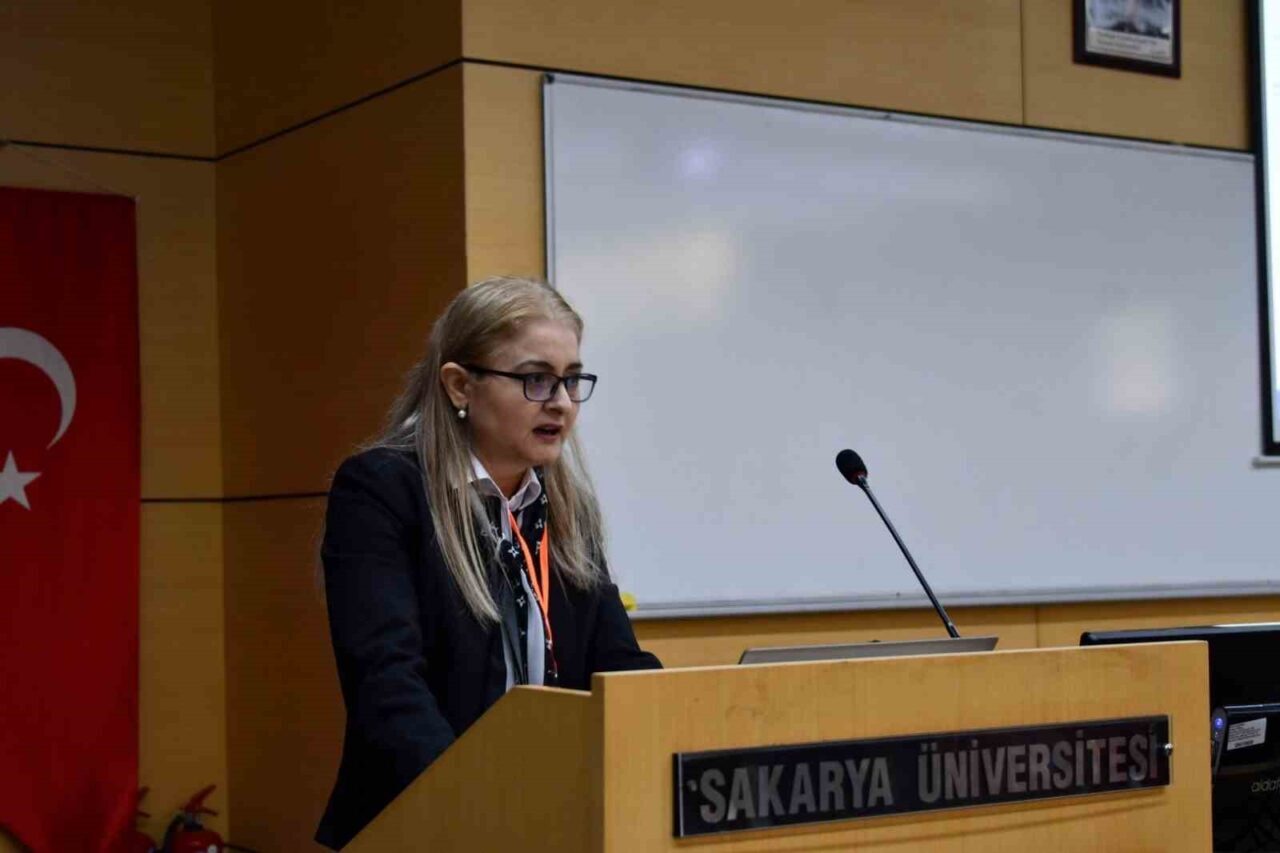 Sakarya Üniversitesinde yapay zekanın etik boyutları tartışıldı