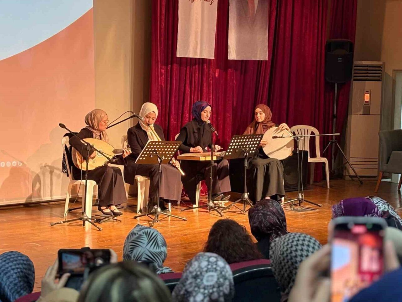 Sincan Belediyesi, Nilhan Osmanoğlu’nu Sincanlı kadınlarla buluşturdu