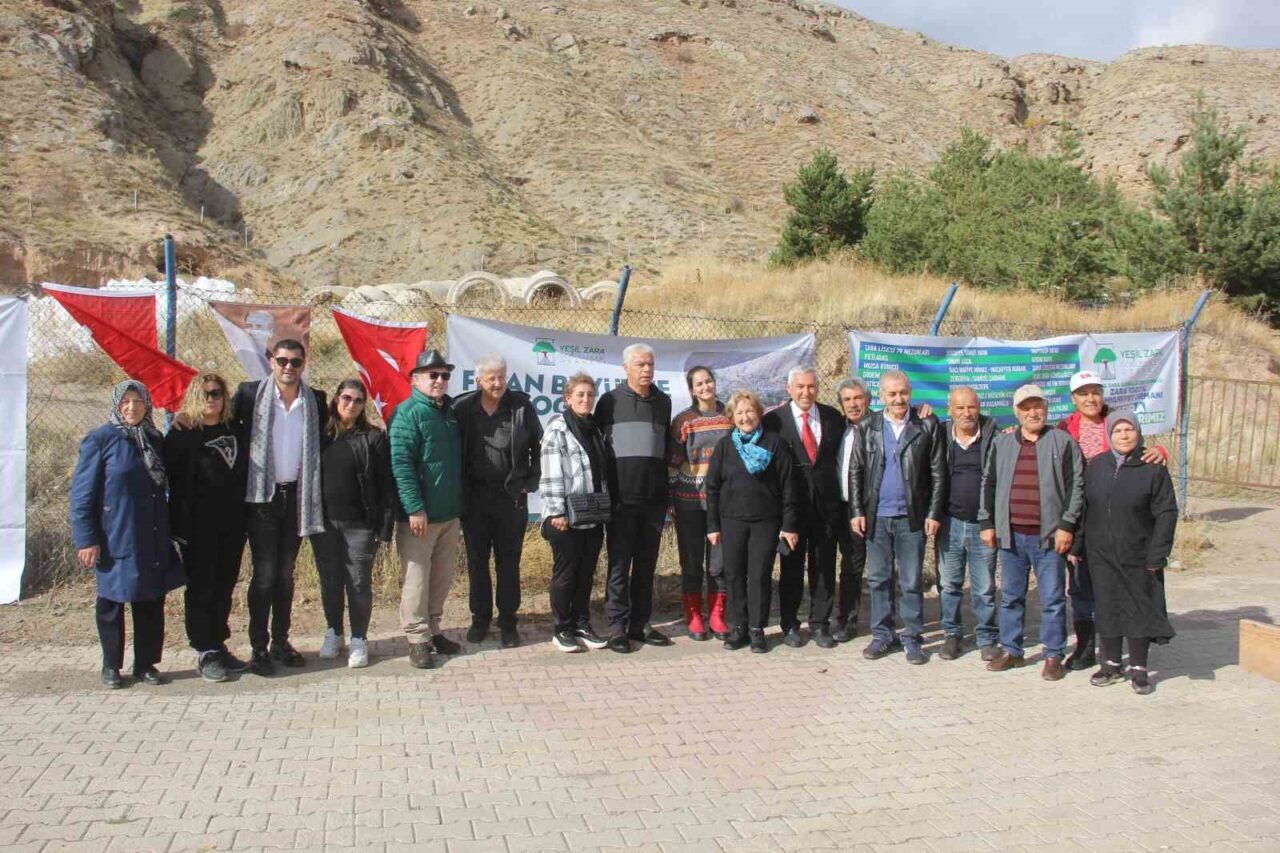 Sivas’ta üniversite öğrencileri 7 günde 30 bin fidan dikti