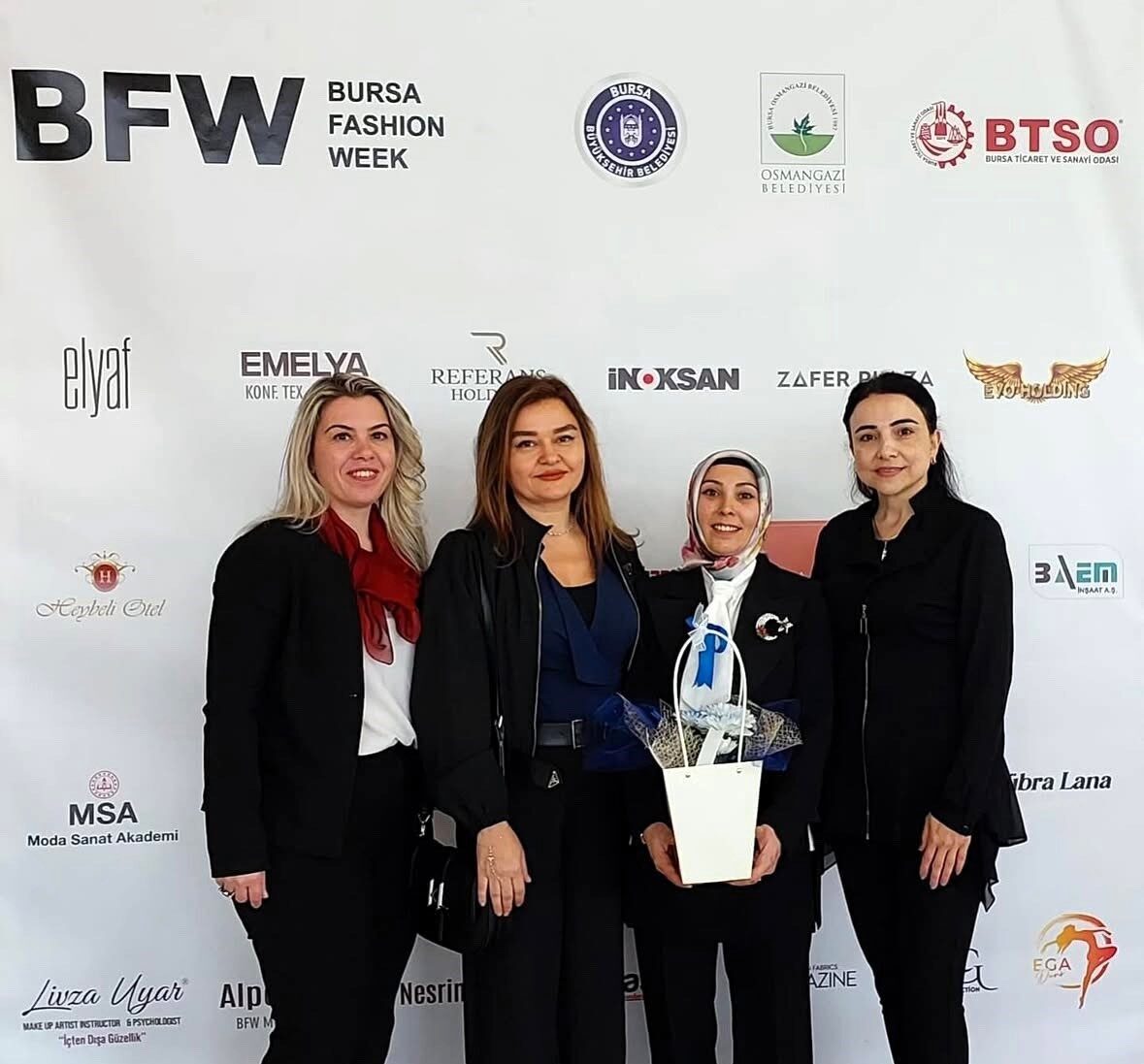 SUBÜ öğrencisi Bursa Fashion Week’te üçüncülük elde etti