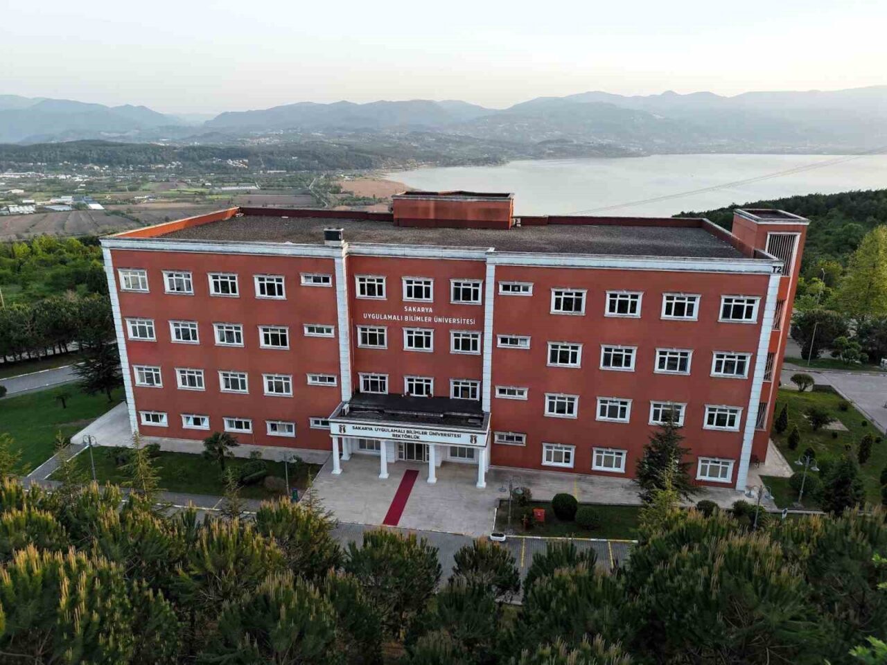 SUBÜ URAP sıralamasında 3 yılda 46 basamak yükseldi