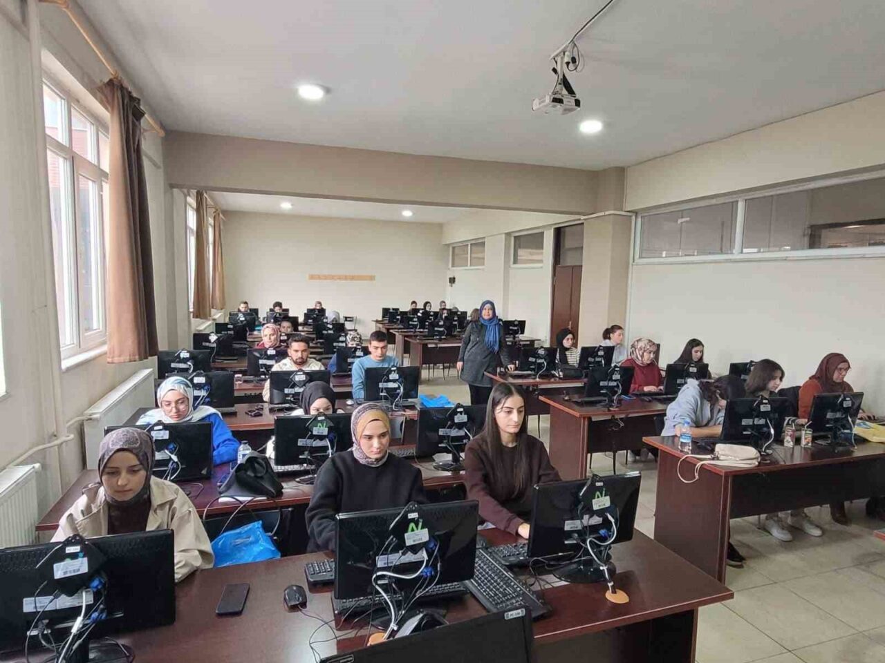 Tavşanlı’da "10 Parmak Klavye Kursu"na yoğun ilgi