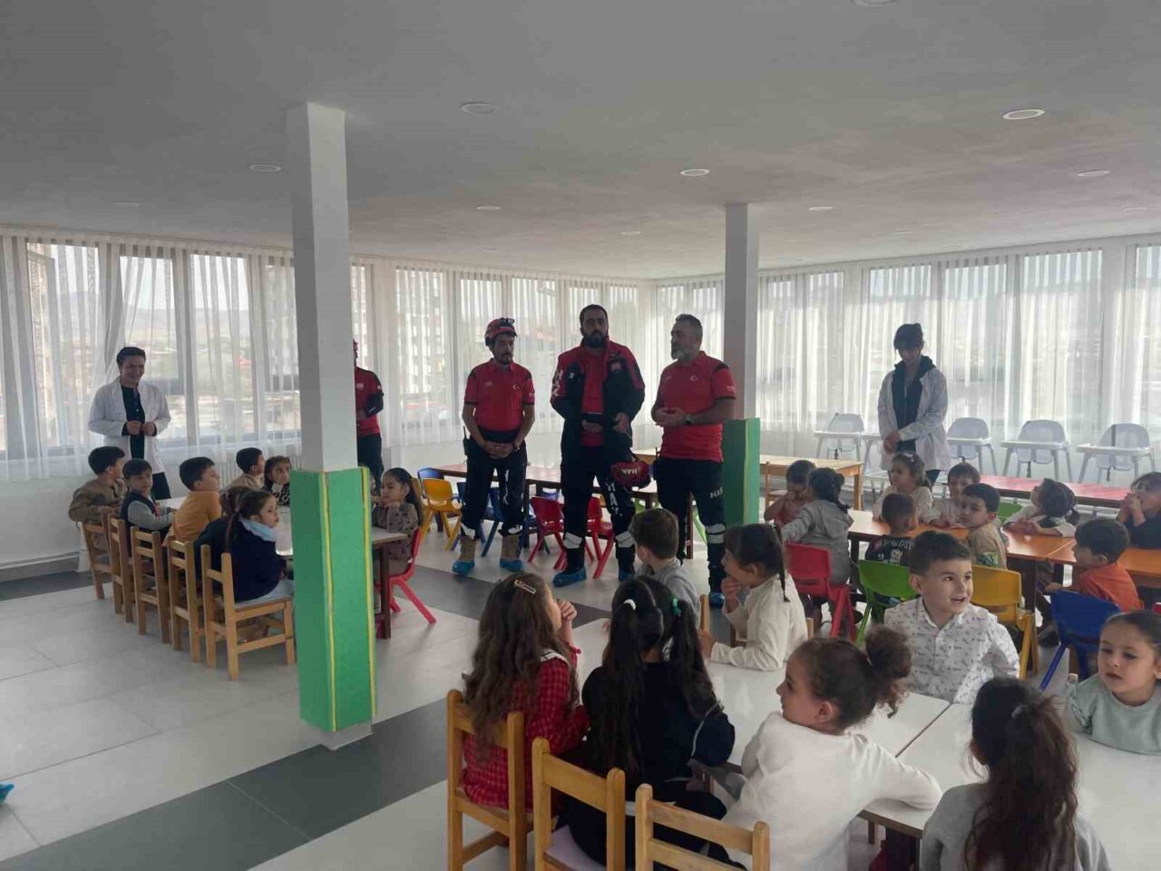 Van’da minik öğrencilere afet bilinci aşılandı