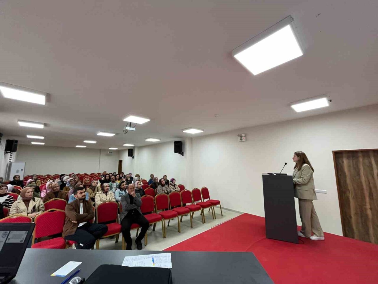 Vezirköprü’de öğretmenlere özel eğitim semineri