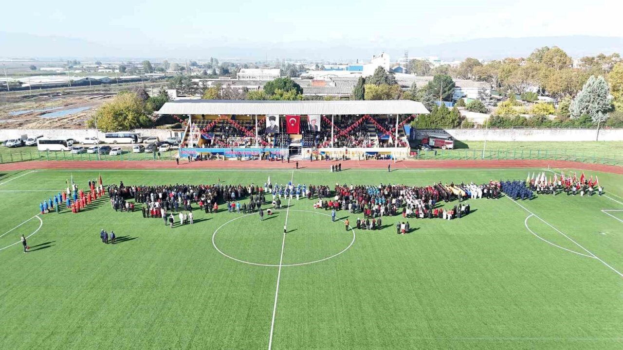 Yenişehir stadyumunda cumhuriyet coşkusu