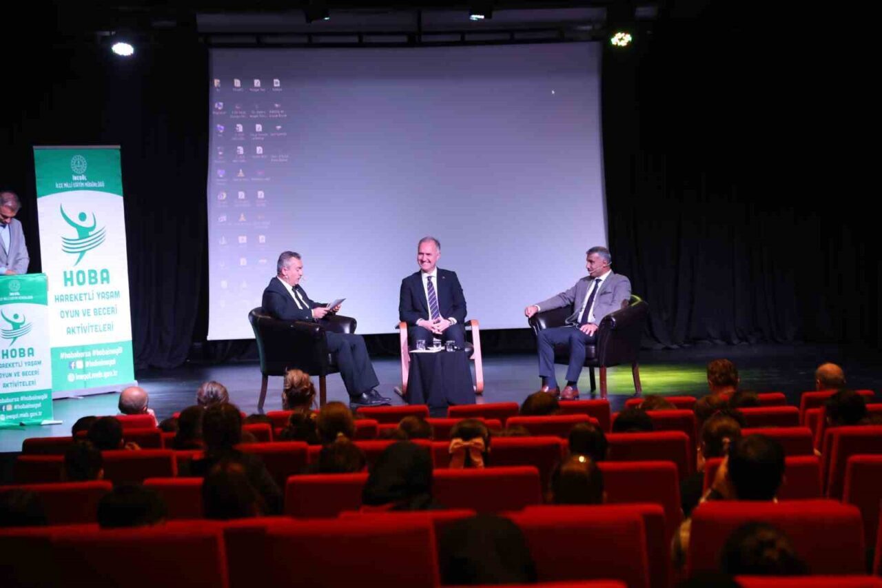 "Yeşil Koltuk" isimli söyleşi programının ilk konuğu Başkan Alper Taban oldu