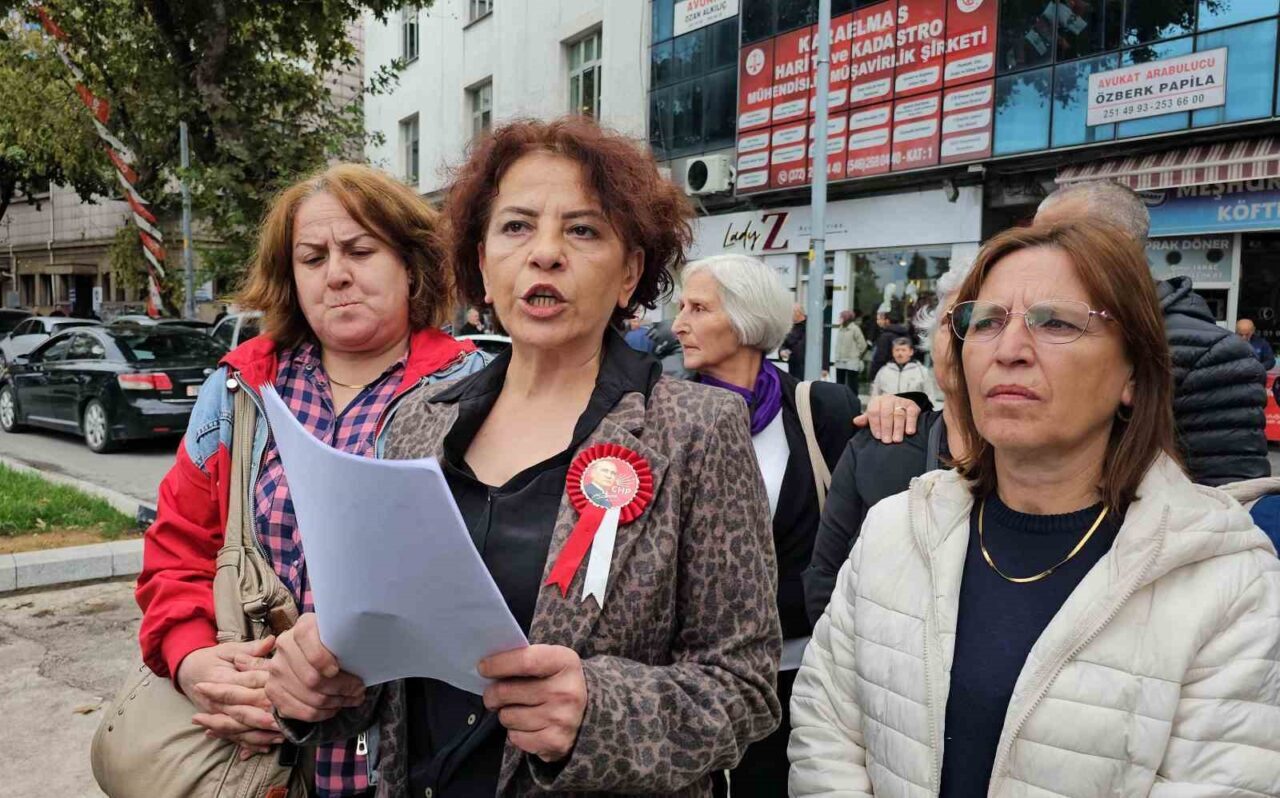 Zonguldak’ta CHP Merkez İlçe Kadın Kolları yöneticileri görevlerinden istifa etti
