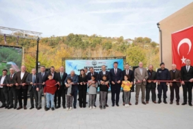 20 milyon liraya mal olan spor kompleksi törenle açıldı