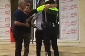 Adana’da polis ve özel birey arasında duygulandıran görüntüler