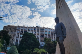 Adana’da saat 9’u 5 geçe hayat durdu