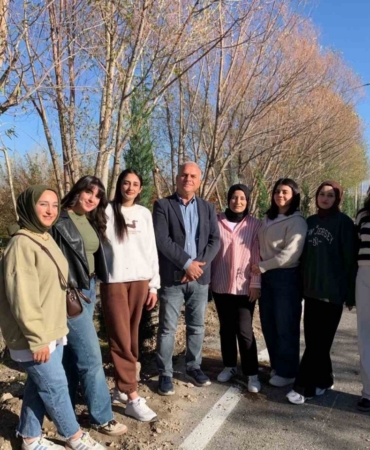 Adilcevaz’da 500 fidan toprakla buluştu