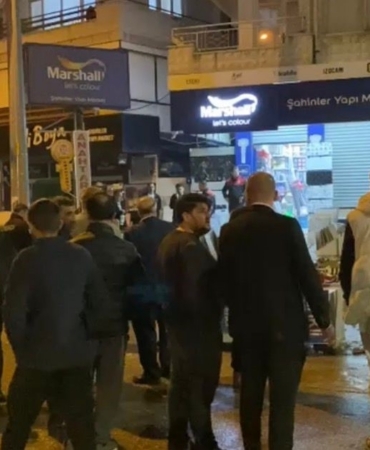 Ailesine ait tekel bayisini benzin döküp ateşe verdi: 2 yaralı