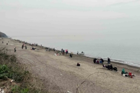 Akçakoca sahilleri olta avcılarıyla dolup taştı