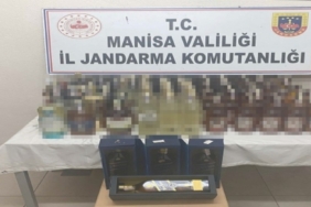 Akhisar’da jandarmadan kaçak alkol ve tütün operasyonu