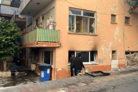 Alanya’da apartmanın giriş katında çıkan yangın korkuttu
