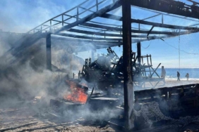 Alanya’da plaj büfesi alev alev yandı