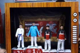 Alaşehirli karateciler Denizli’den madalyalarla döndü